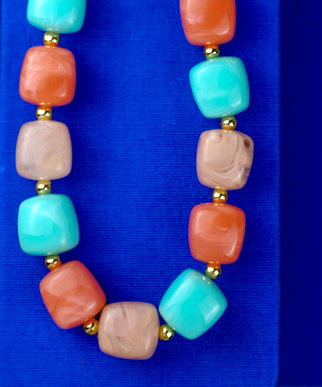 BIJOUX-COLLIER-COULEUR-rose