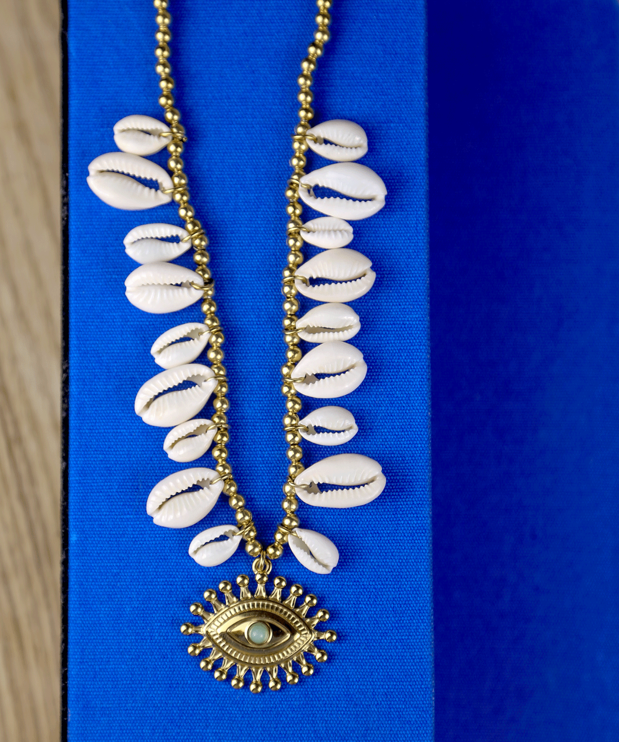 BIJOUX-COLLIER-OEIL